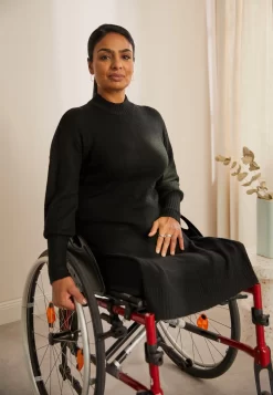 Zign Adaptive Perkin Ausschnitt Basic Mini Strickkleid - Robe Pull - Black