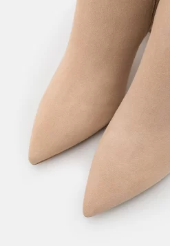 Zign Leather - Bottes À Talons Hauts - Beige -Mode Zign 5fc561ca20d14b36ae35bbf57ff58559 scaled