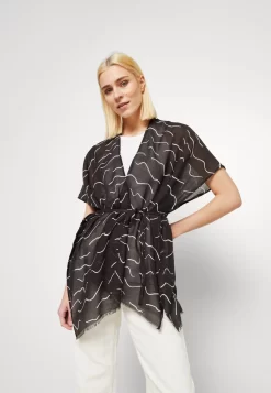 Zign Cape - Black -Mode Zign 6c5916ce78d34327aadf5d8756d83a61 scaled