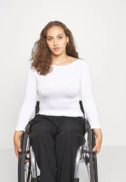 Zign T-Shirt À Manches Longues - White -Mode Zign 6e8b3b17e2354fa2bba60d70ed816951 scaled