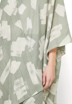 Zign Cape - Green -Mode Zign 9a8ad62e12384f79a5fe7a803d89ed3a scaled