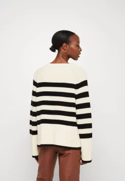 Zign Pullover - Off White /Dark Blue -Mode Zign fbfb626c4a9f4c85b16a9ef9b6b3e277 scaled